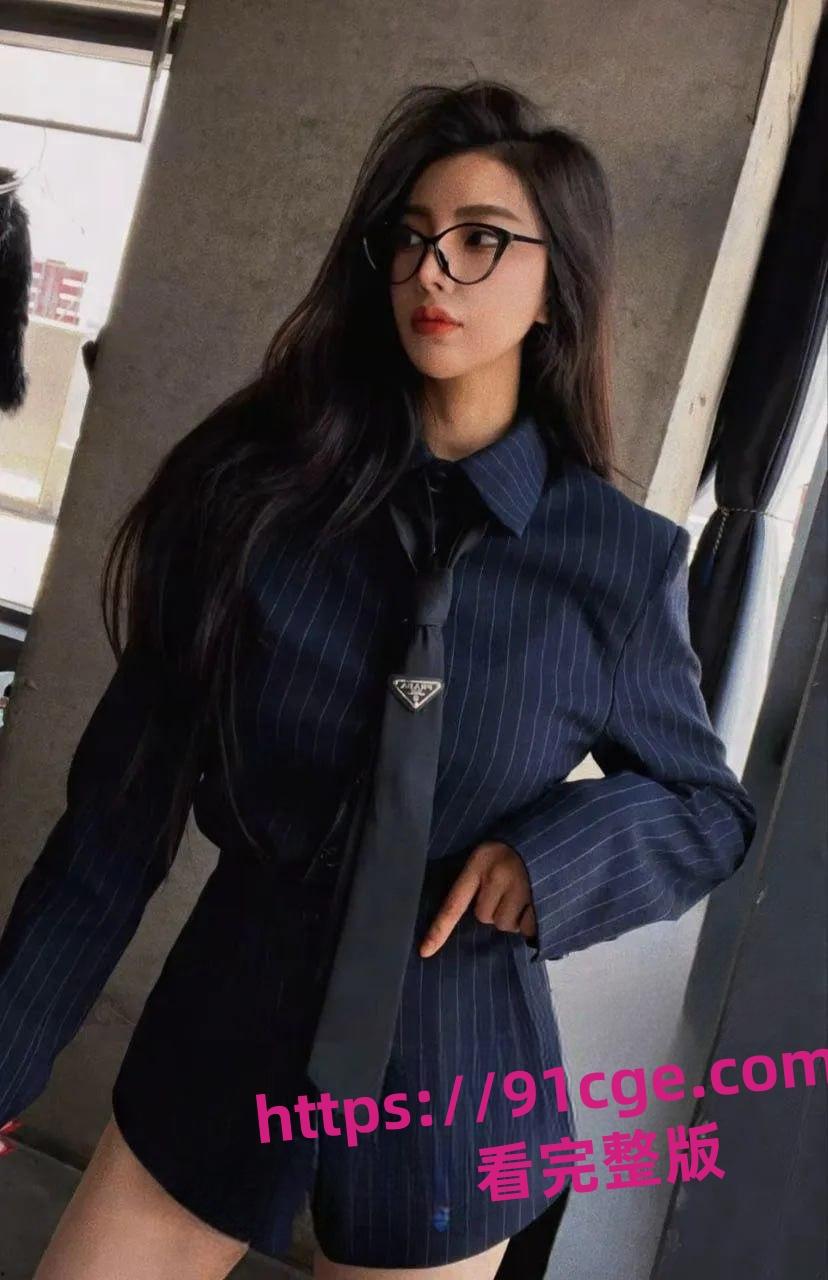 抖音百万粉丝博主 浓眉女侠Amy 在线疯狂发情彭于晏-2