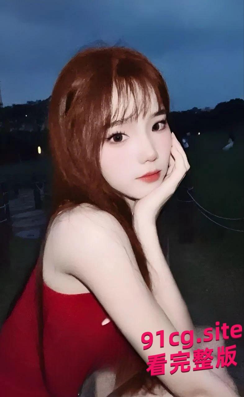 广西民大何钰婷反差骚货被渣男调教，露脸舔屌口活超绝-3