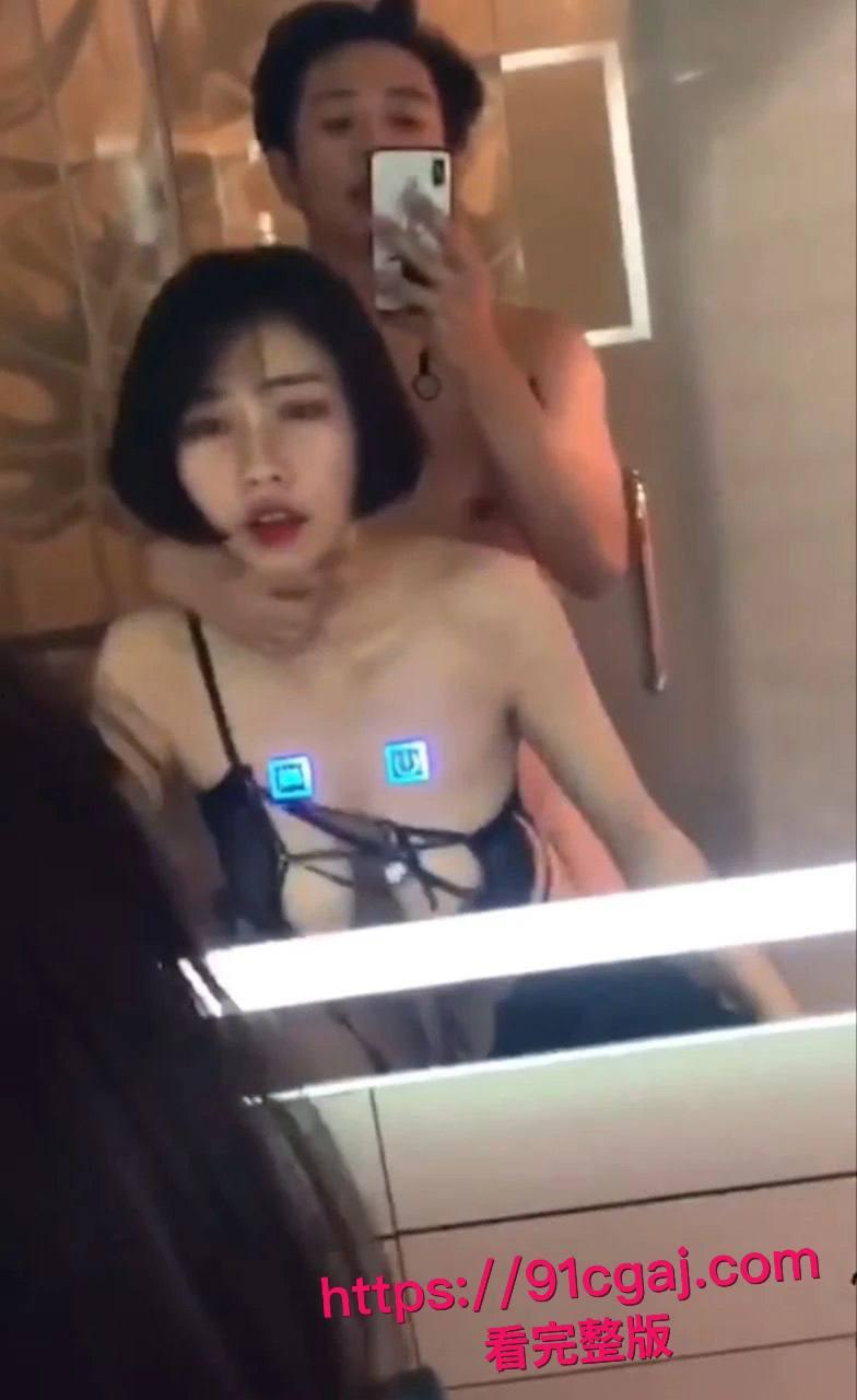 逆天小仙女分手半年怀孕,求前任接盘还让孩子跟她姓,前任怒甩做爱视频,黑逼喷水湿床单,这婊子仙女梦碎!-10