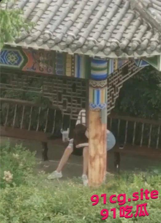 陕西理工校园情侣户外画面疯传 40秒视频记录两人激情时刻-1