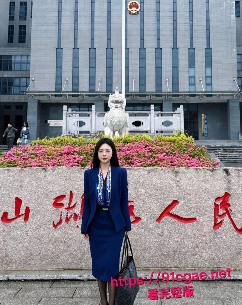 山东临沂精英女律师张琳不雅视频流出 西装女强人被操到喷水抽搐 气质尤物瞬间变母狗！-8