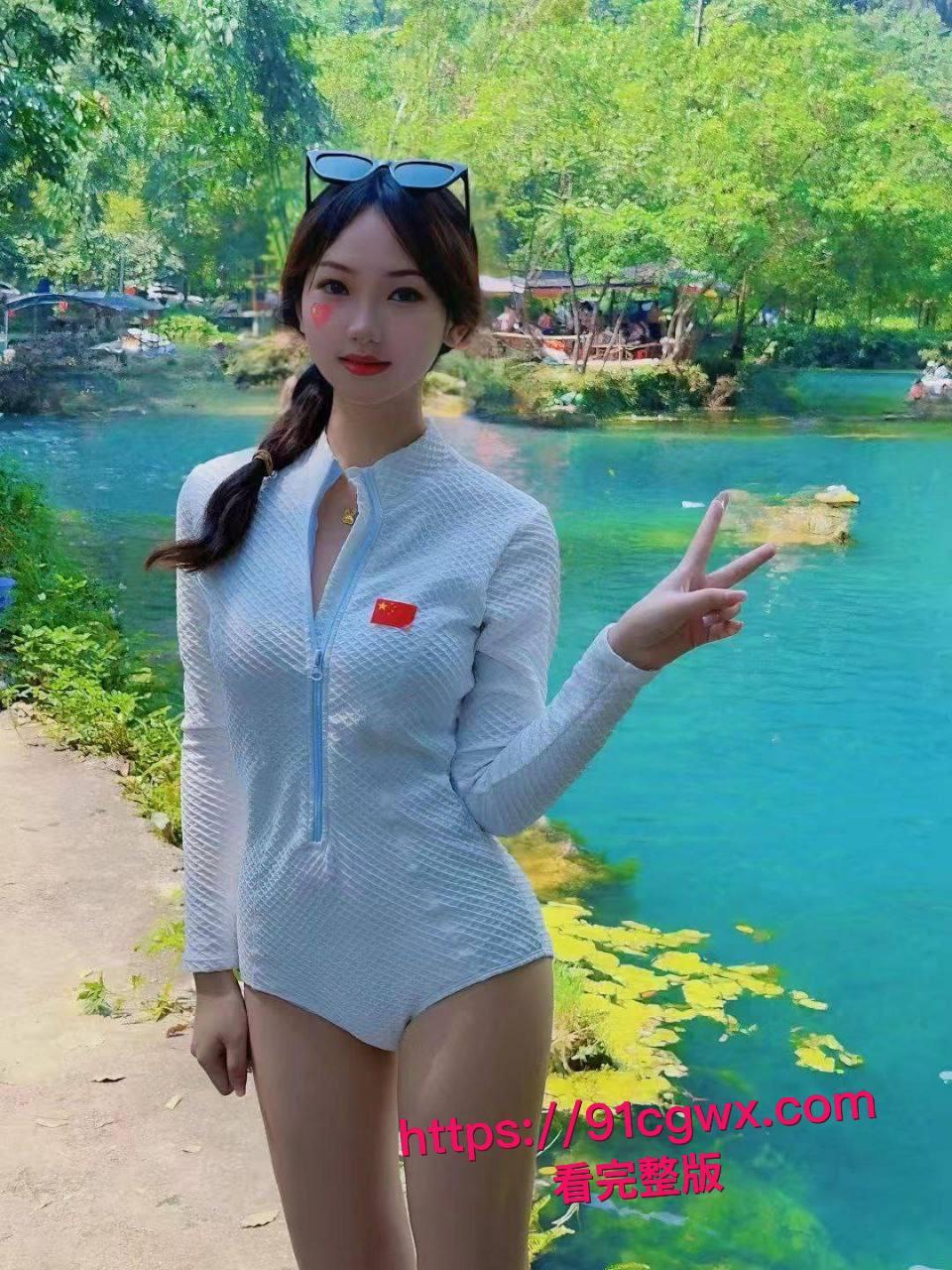 广西口岸管理局局长周玉才新房偷情被公务员老婆堵门:与邮储小三滚床单视频流出仕途婚姻双崩盘!-9