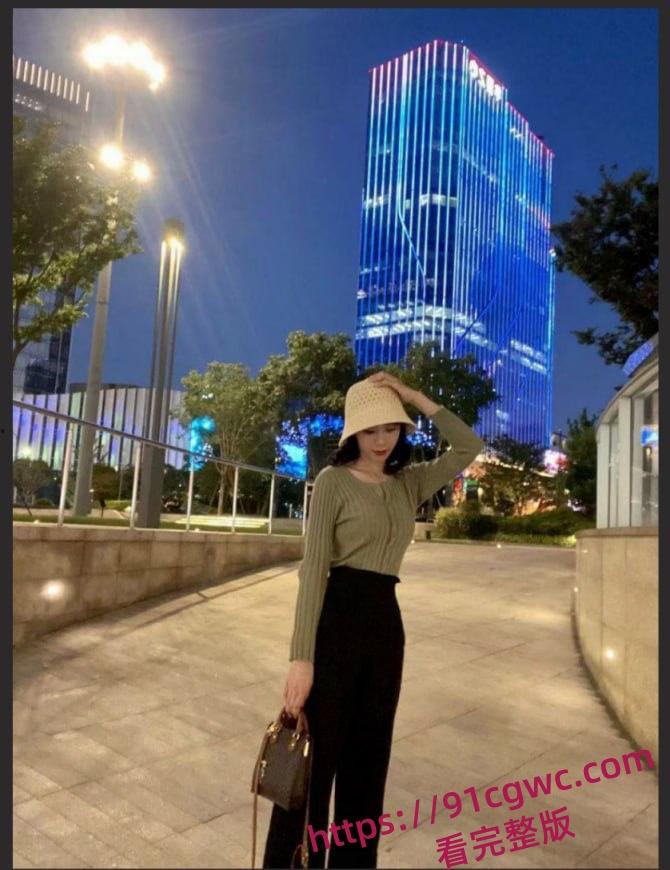 浙江杭州气质女大学生陈绍熙 遭前男友泄密不雅视频 颜值极高随着欲望也极强!-4