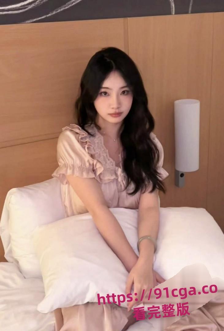 韩国首尔大学留学生『李婉芸』极品美女跪舔肉棒求口交!-3