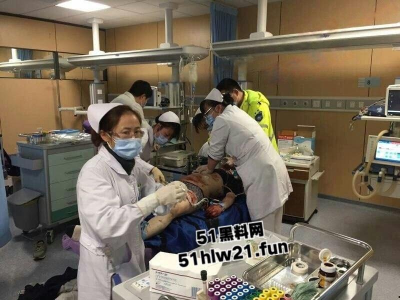 浙江宁波雅戈尔动物园，男子翻越围墙遭老虎攻击致死，老虎遭警方枪杀，园方称死者并没有买票。-1
