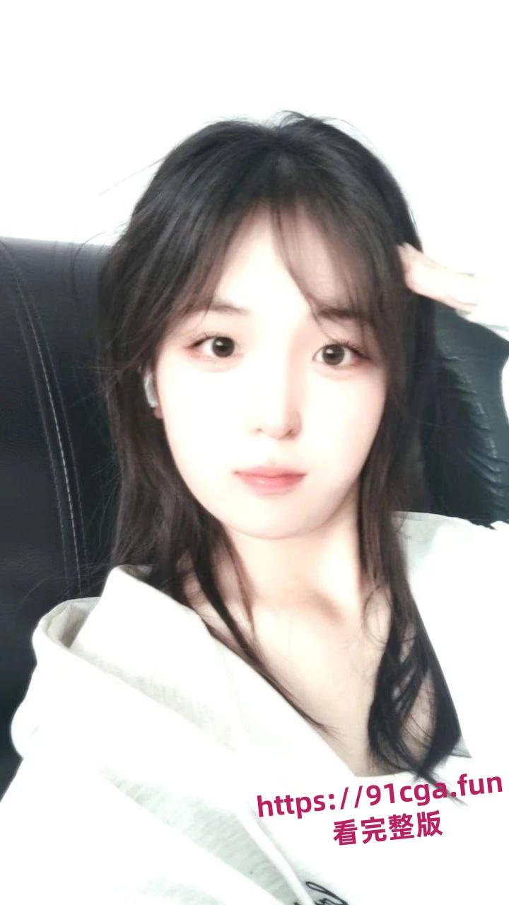 热心瓜友晒出与骚逼前女友的开房记录以及各种全裸自拍-5