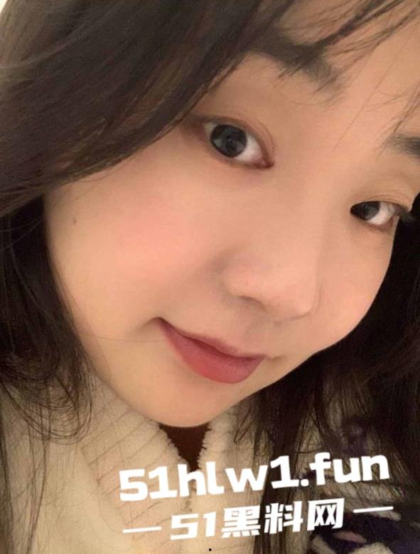 辽宁朝阳【崔海鑫】宁德霞浦高速服务区中化加油站员工，出轨约炮网友视频曝光。-8