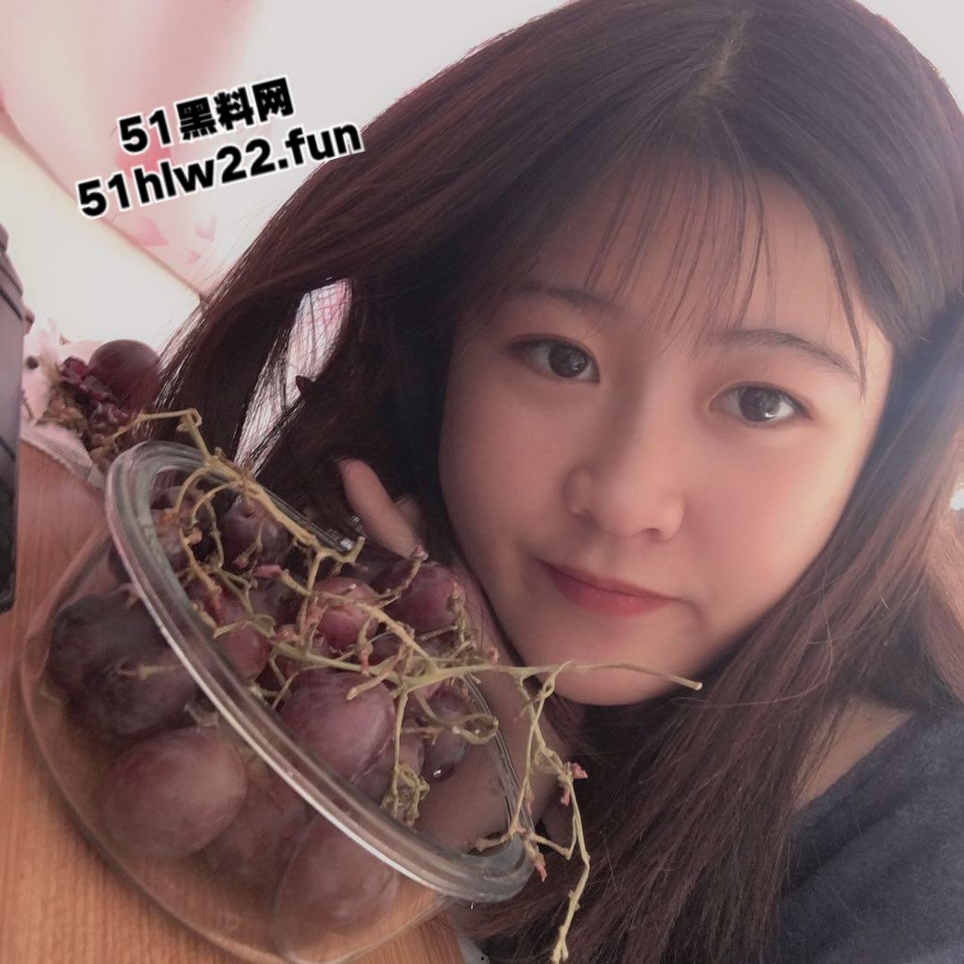 瓜友投稿母狗女友，哈尔滨大奶会计文员反差至极，在公园露出喜欢真空，这样的骚货你喜欢吗！-9