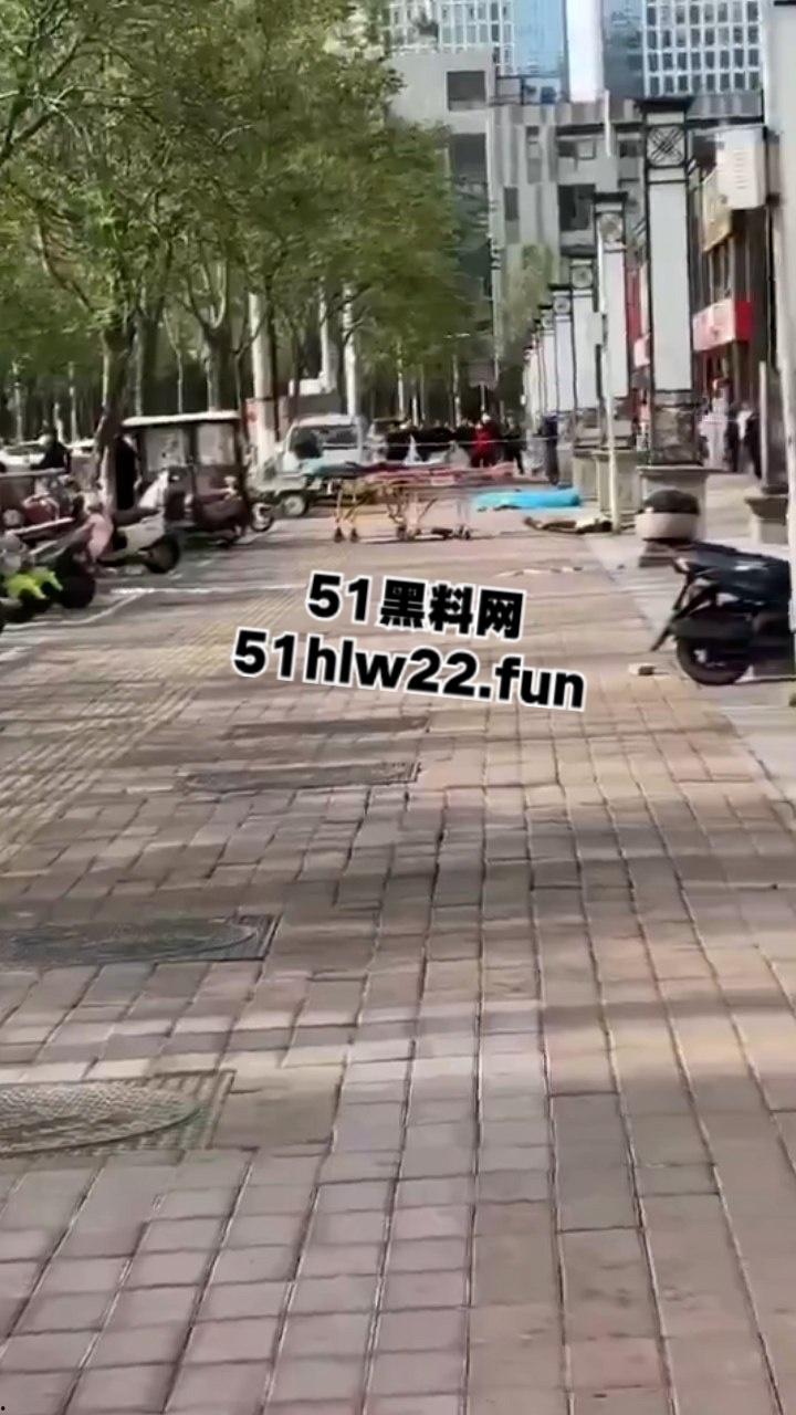 郑州兰寨新城暴躁商户举刀灭门对手一家，拉一群亡魂垫背后决然跳楼自杀。-2