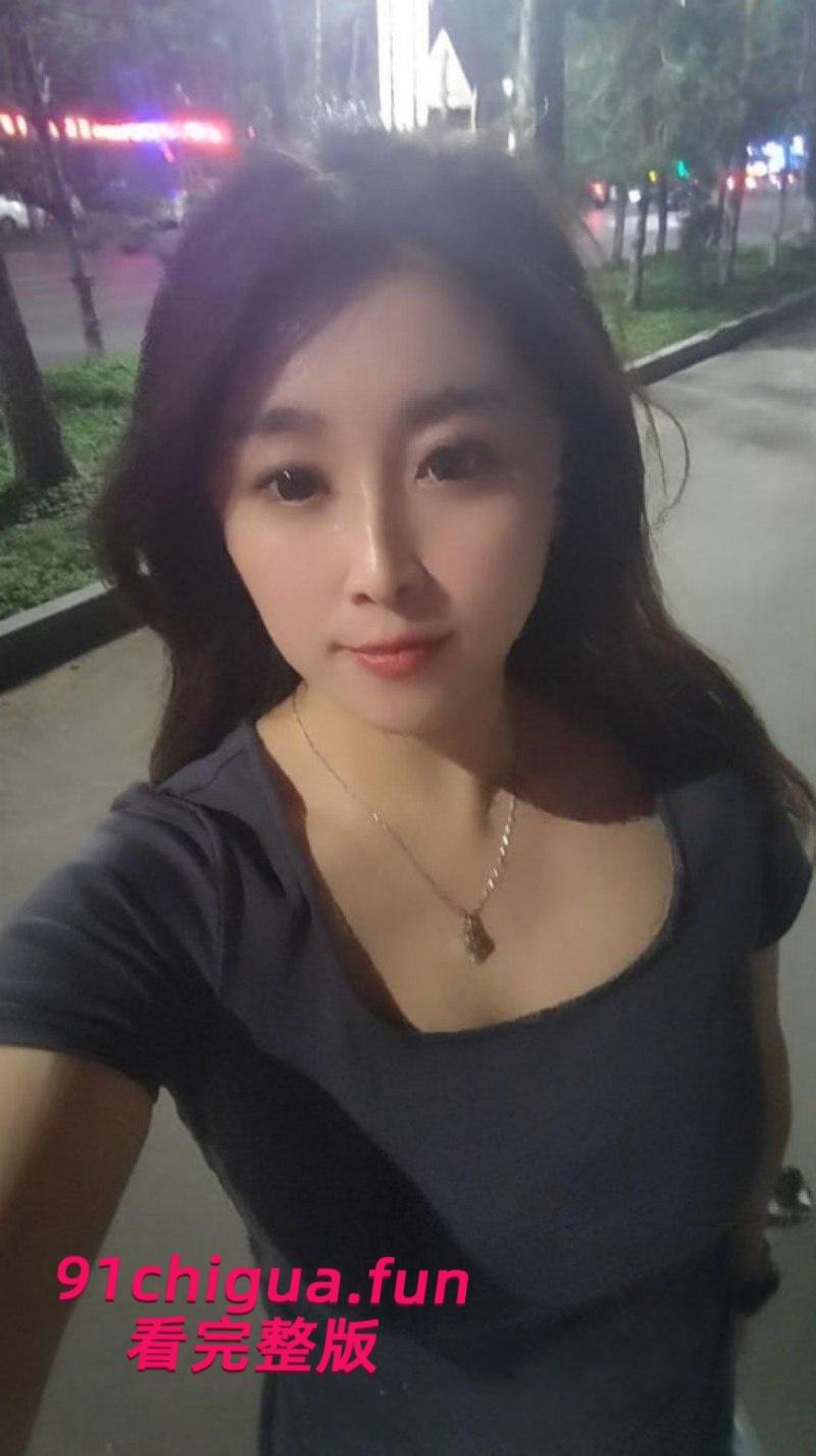 黑龙江伊春36岁化学老师【王玉萍】性欲奇强母狗，出轨老公同事酒店约炮被操出一身汗！-3