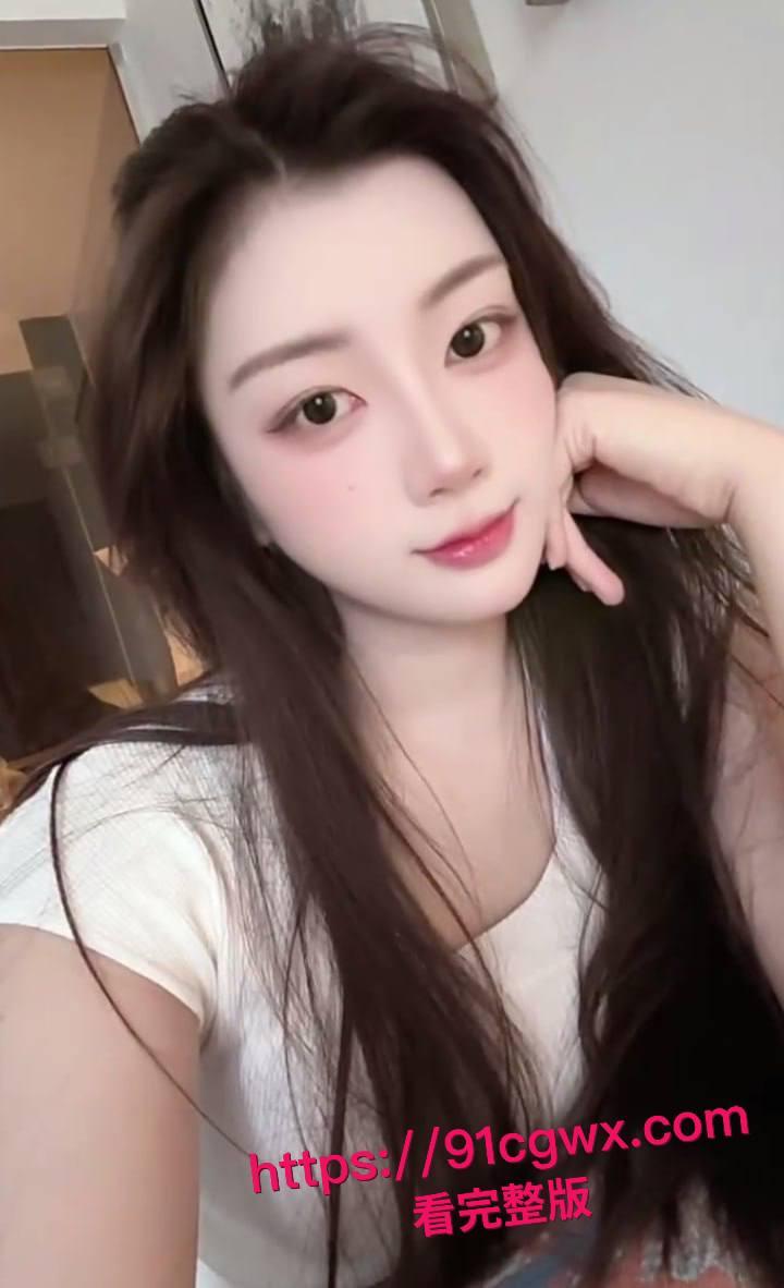 真实3P乱伦黑料曝光!和亲哥酒店双飞嫂子,视频流出兄弟共享肉体狂欢!-2