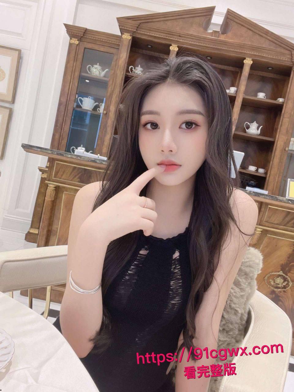 真实3P乱伦黑料曝光!和亲哥酒店双飞嫂子,视频流出兄弟共享肉体狂欢!-8