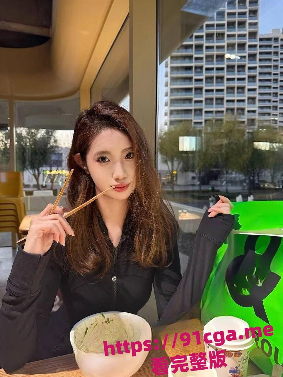 高颜值极品名媛:高冷女神私下变性奴,富豪随意内射小穴被灌满-5