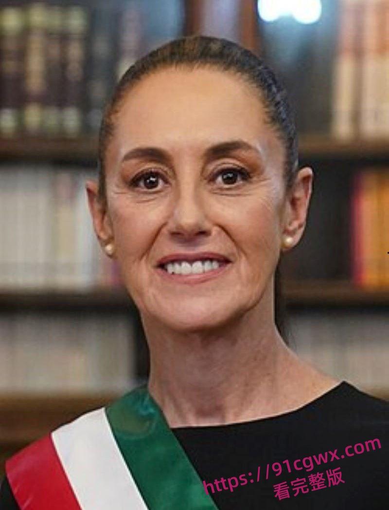 墨西哥女总统谢因鲍姆 街头遭醉汉咸猪手冷静推开求助保安扑救 事后怒告罪魁 摸胸抓奶视频流出炸翻全网!-1