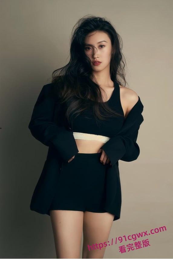 中国东方演艺集团舞蹈演员 与男友性爱私拍泄密 多体位啪啪轮番上演 画面淫靡至极！-3