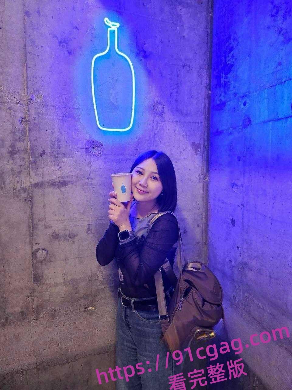 孝感乾坤豪府女主趁老公出差，在家给男小三吹箫，视频遭到曝光后再也藏不住了吧！-5