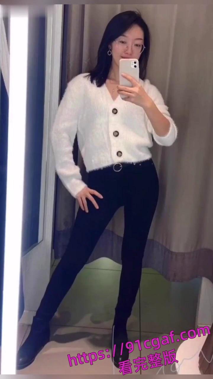 济南教师张雪出轨奸夫，被奸夫艹得大呼：“我就要你操我，快射我嘴里”-3