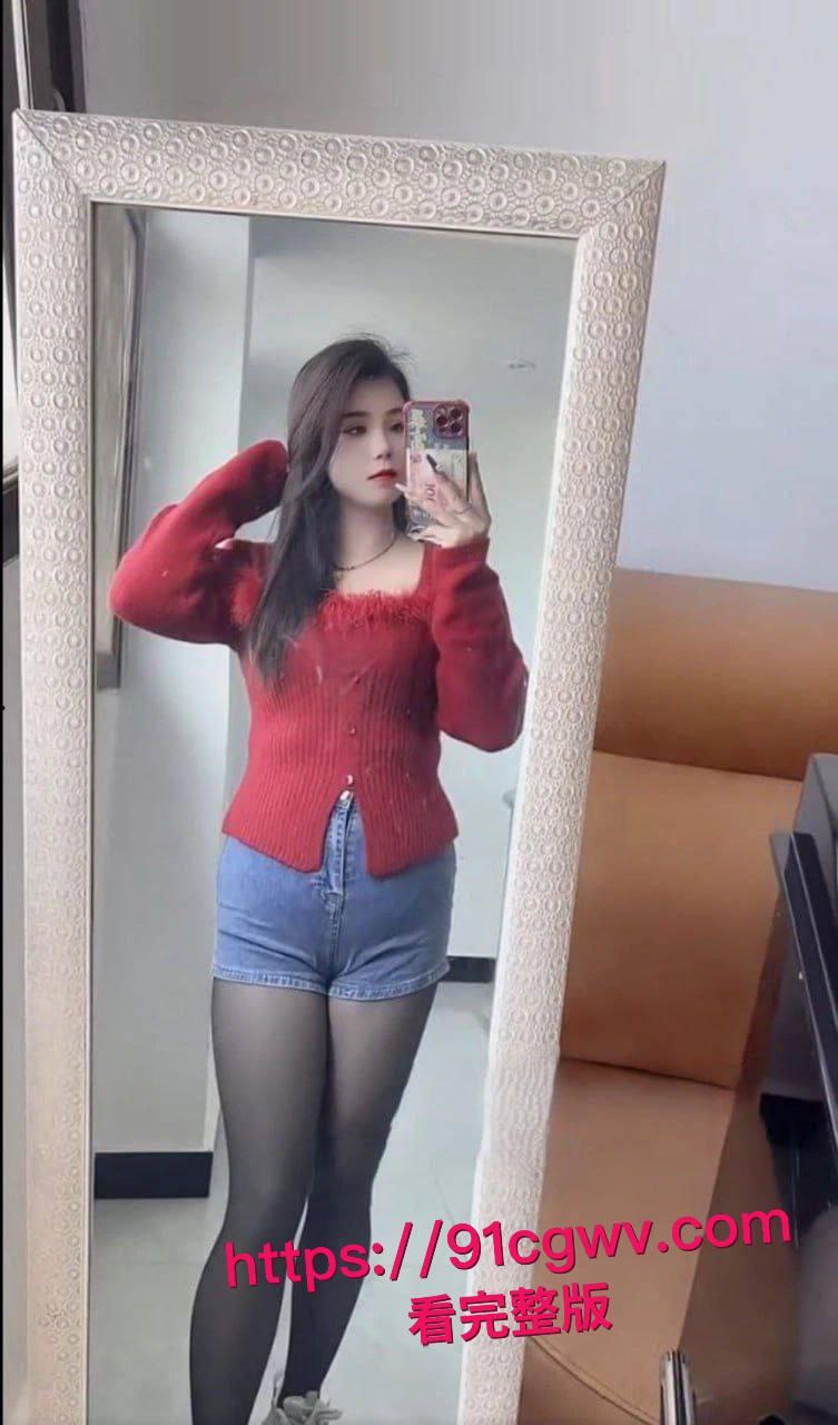 快手网红小婊妹明码标价，200 就能购买她的自慰，2000 可以线下约炮一夜情，被干到逼合不上！-5