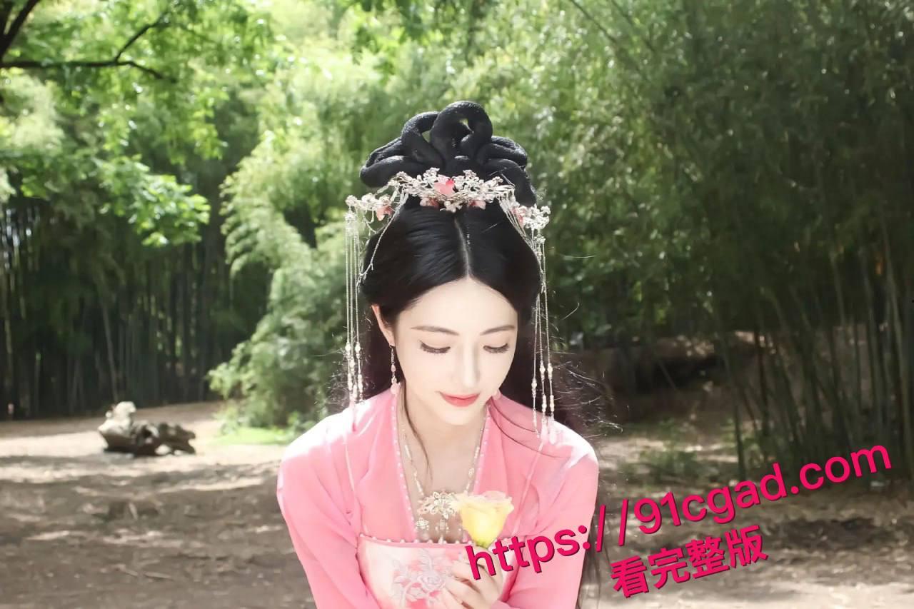 顶流塌房实锤?许凯被前女友许荔莎曝出轨分手,于正急删回应引热议-4