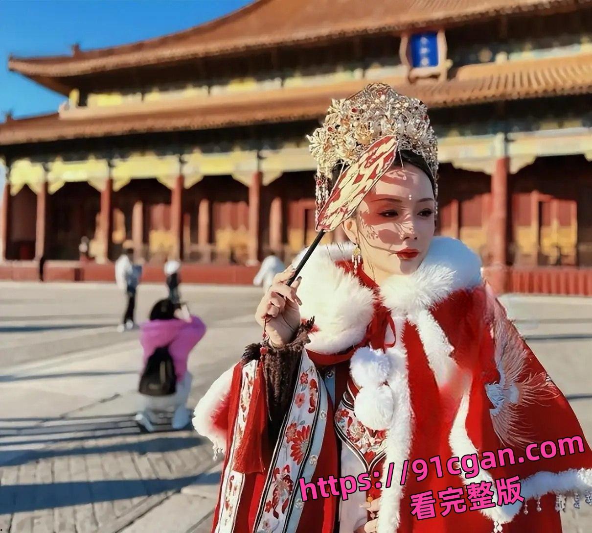 抖音百万粉网红 澳门酒窝夫妇秦思跳楼身亡！爆长期重度抑郁症所致-1