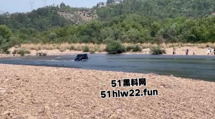 浙江台州装逼男开越野带俩美女护士，横跨溪滩被困致俩美女双双死亡，自己侥幸脱险无恙。-6