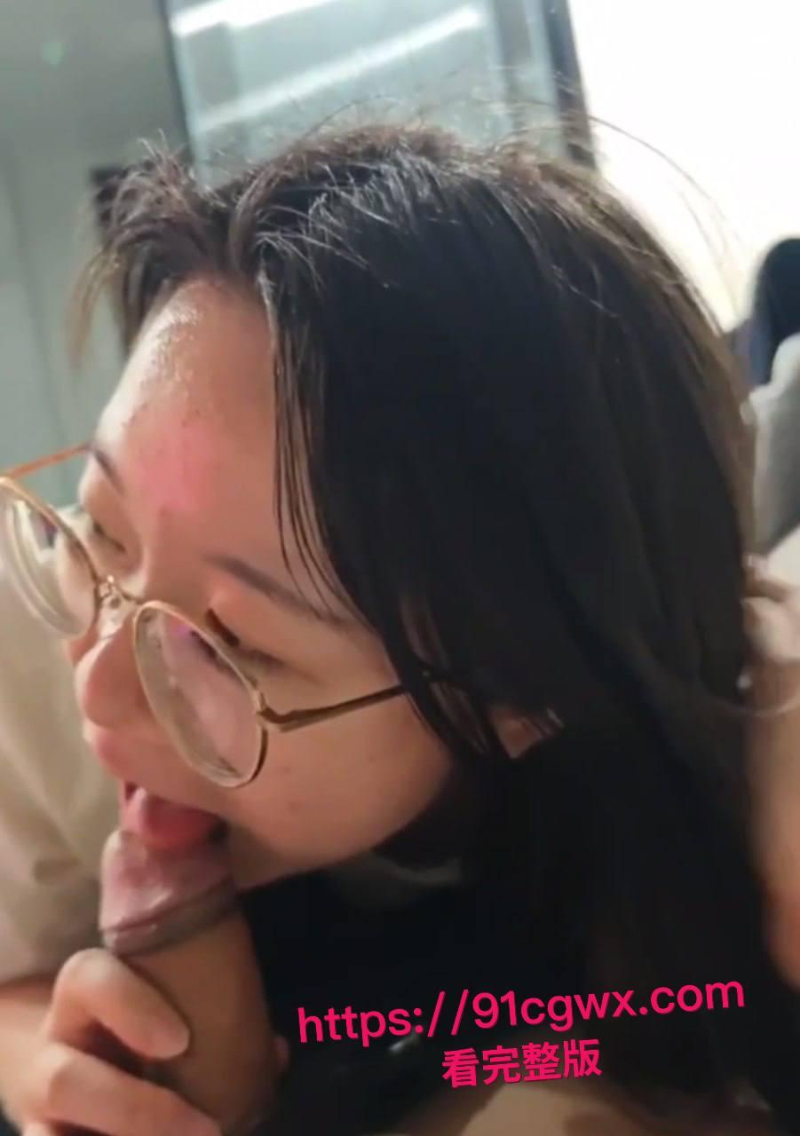 浙江嘉兴清纯人妻何晓韵野外口曝黑料全网疯传!小区楼下口老公大屌,忍不住了回家爆操骚母狗!-1