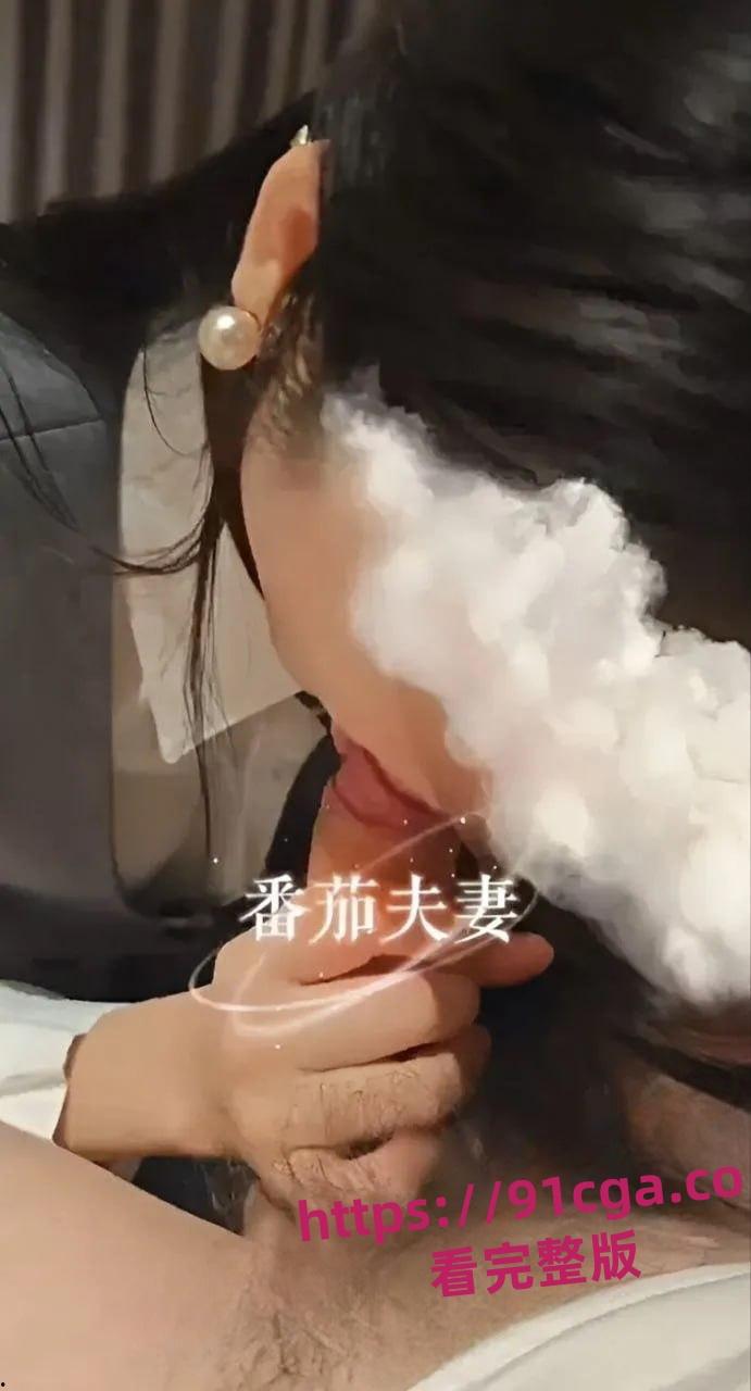 网红丸子老师真实身份被扒 推特情侣博主身份曝光 胸部痣和耳饰成实锤！-6