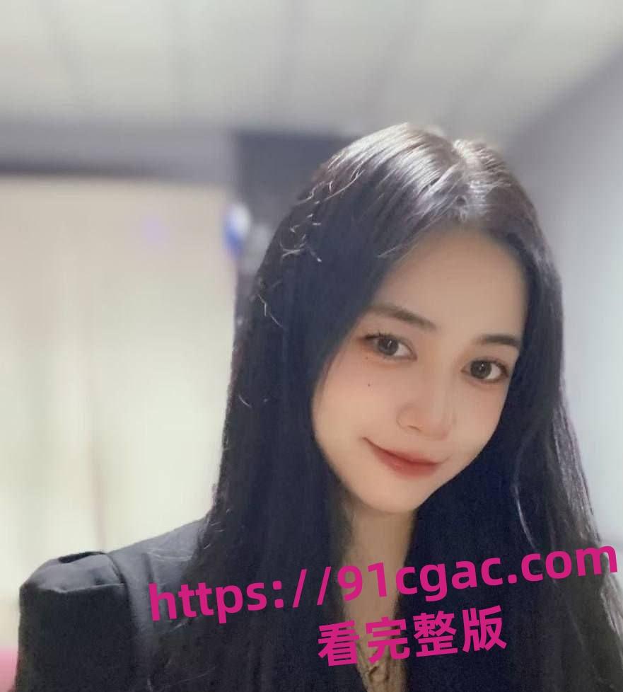 重庆财大新疆母狗夏兹热丽第一次破处口吞脸射视频流出 干完舔精自拍！-1