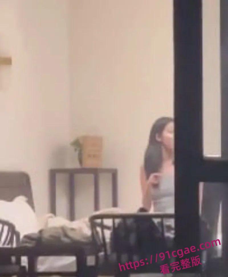 天津工业大学外卖大战升级 校外骑手递餐遭授权队围堵指控投毒推搡拉扯!-7