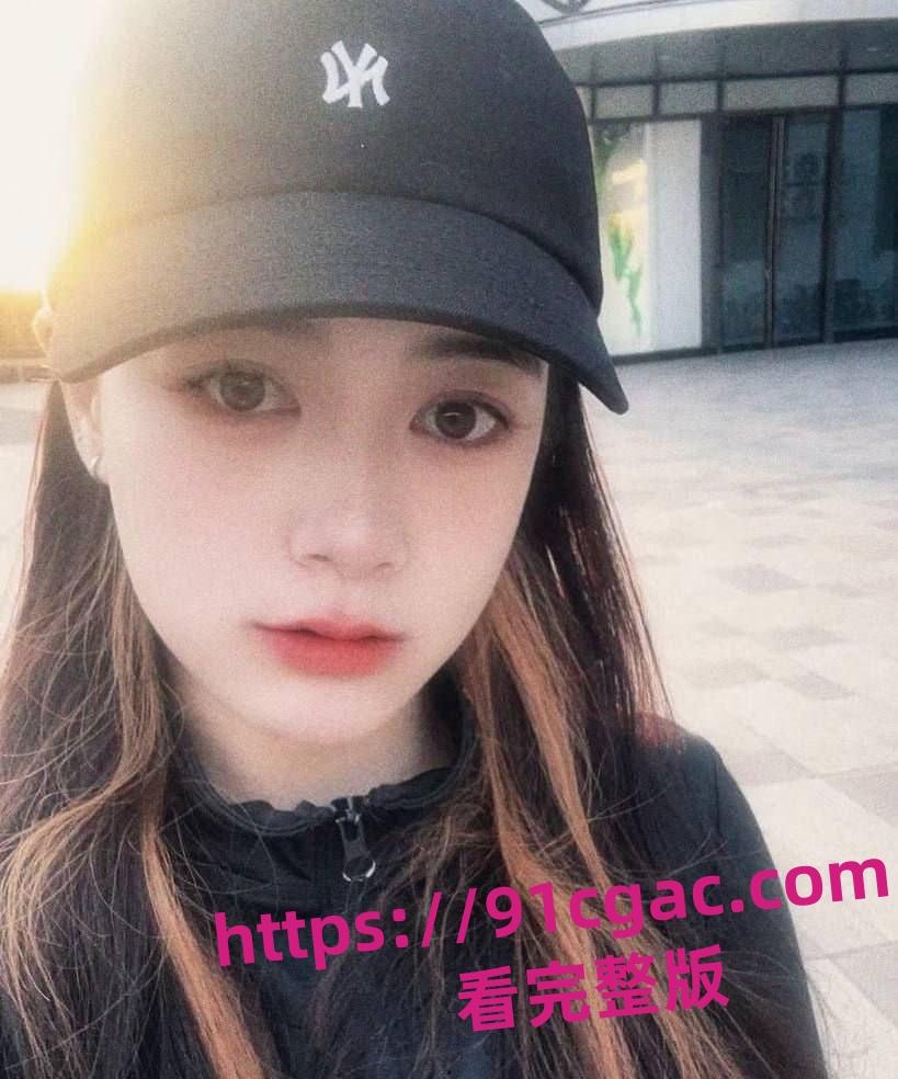 重庆财大新疆母狗夏兹热丽第一次破处口吞脸射视频流出 干完舔精自拍！-3