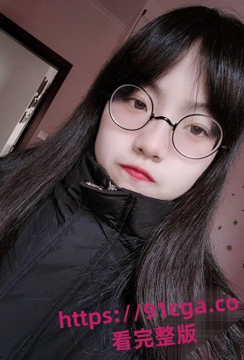 深圳新安职业技术学院极品嫩妹「曹婉婷」酒店私密视频流出!男友狂舔粉穴!-1