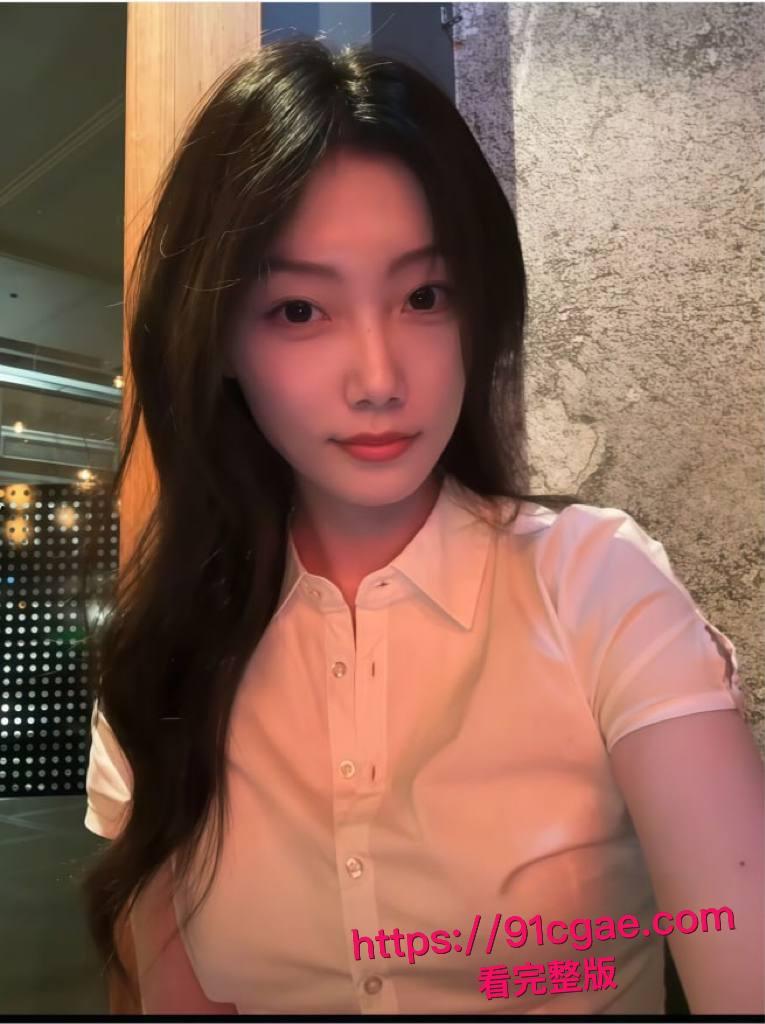 重庆175披肩长发美女小童情侣自拍大泄密!酒店口交大屌后黑丝穿身暴力打桩,淫荡骚态反差爆棚太他妈勾人了!-8