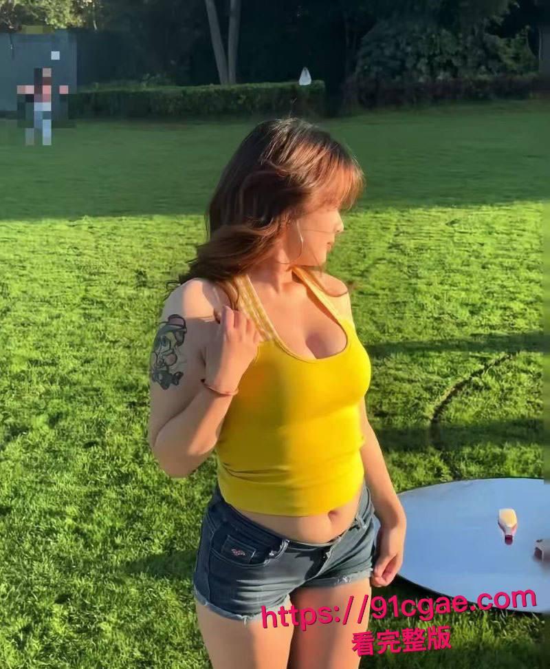 湖南童颜巨乳大学生童莉莉私下自慰视频曝光 白嫩大奶自拍揉捏 手指抽插嫩穴娇喘到腿软!-3