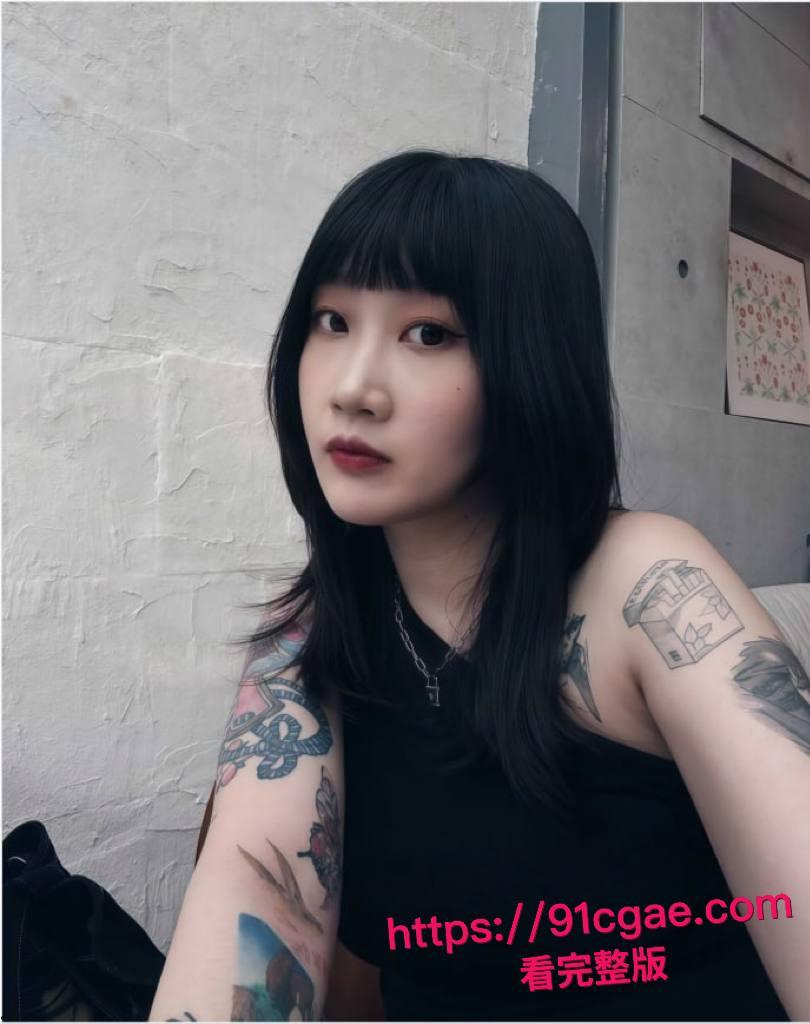 济南大学情侣私拍流出炸裂!高颜值精神小学妹肥臀榨精,翘臀骑乘猛操白虎骚穴,酒店口交后入淫劲爆表!-2