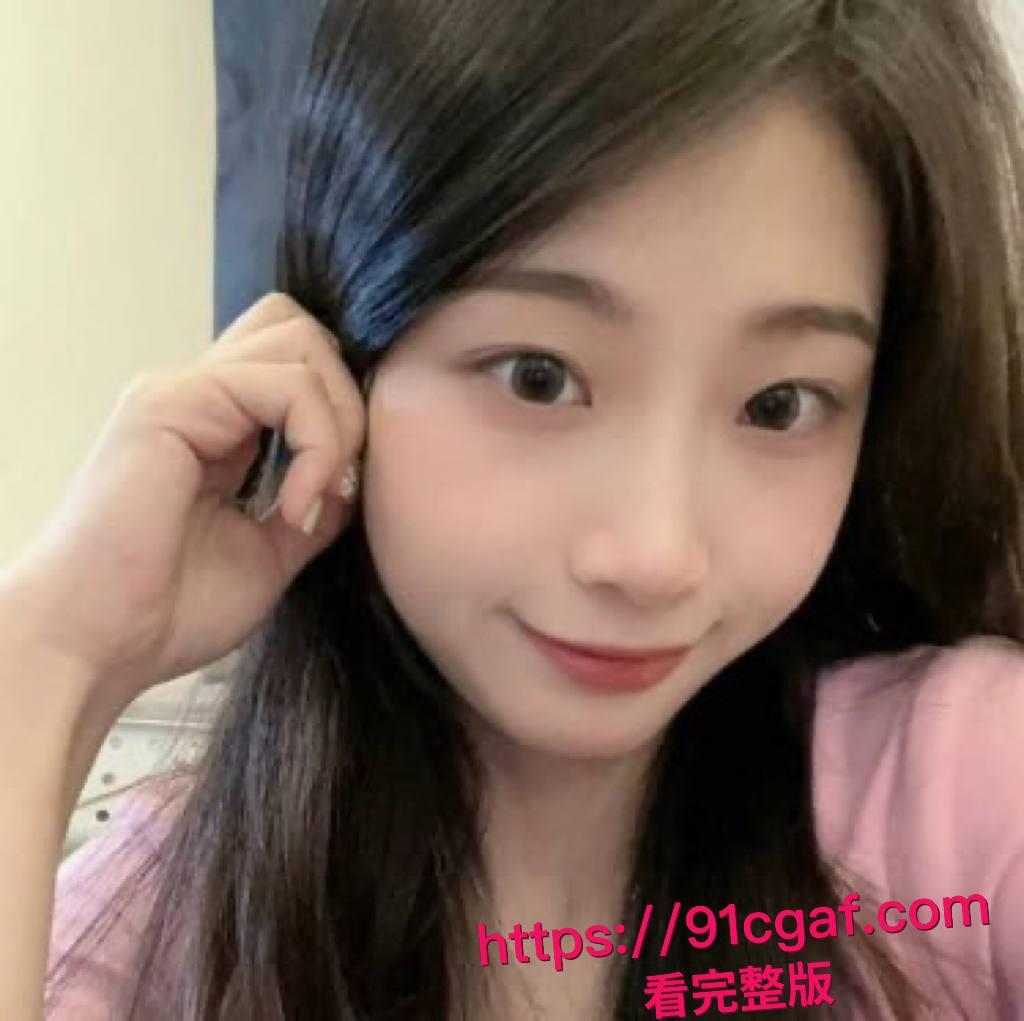 极品美少妇出轨视频曝光 老公出差寂寞难耐 以修电视的名义勾引维修师傅 被按在床上打桩爆操！-9