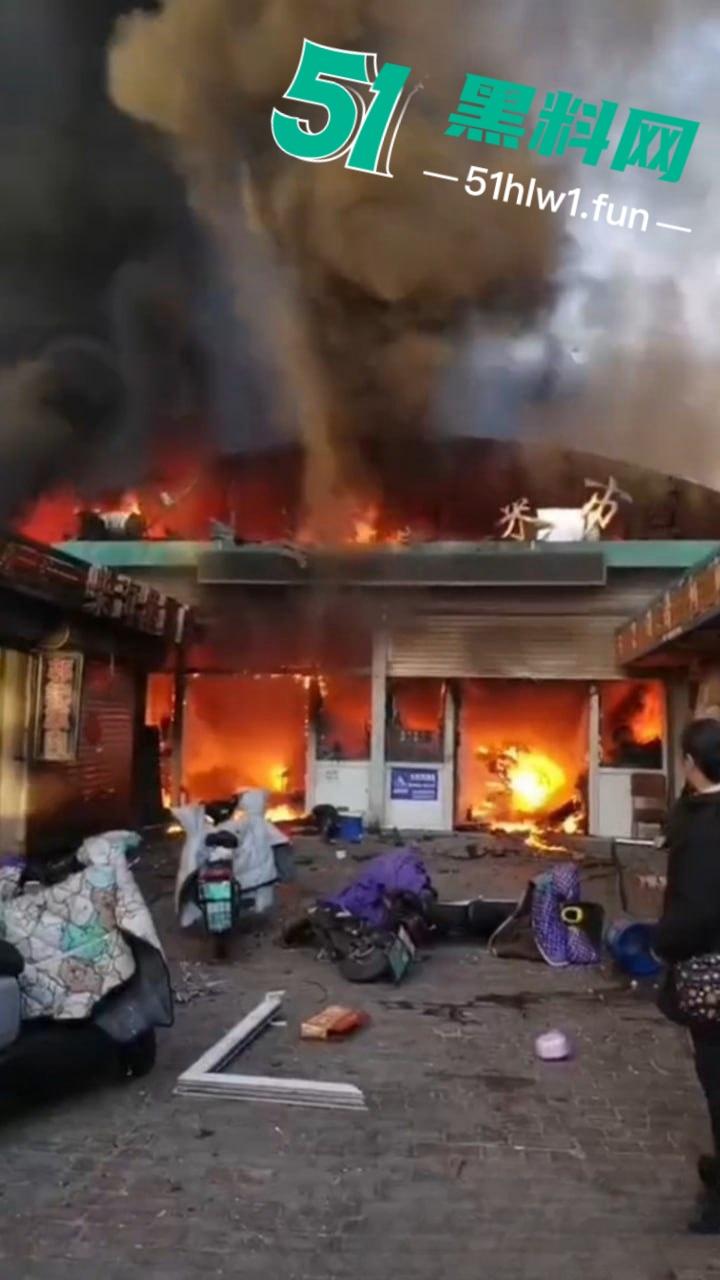 河北张家口突发火灾【力广菜市场】发生特大火情，目前已致8死15伤现场画面流出 这也太惨了。-7