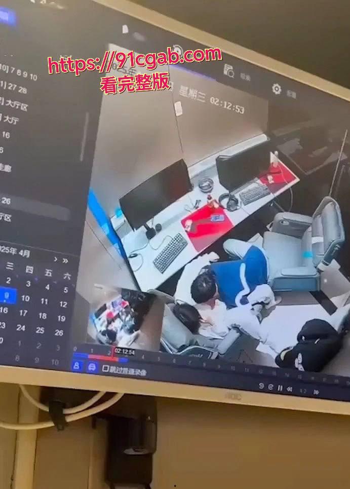 河北武安饥渴小情侣 包厢内沉浸式造人运动被监控拍下全过程 ! #河北武安包厢事件-6