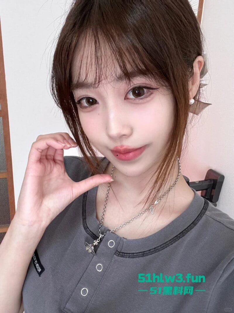 留日学生妹【刘安昕】外网公开卖身陪睡母狗属性被扒,怕父母生气假意报警装乖女。-7