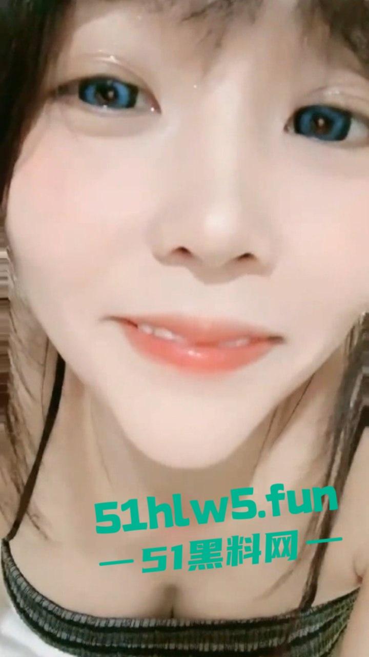 抖音高颜值嫩妹网红【玥玥酱】超可爱的性感萝莉，绝美大长腿穿诱人白丝 和大哥激情1v1视频流出。-8