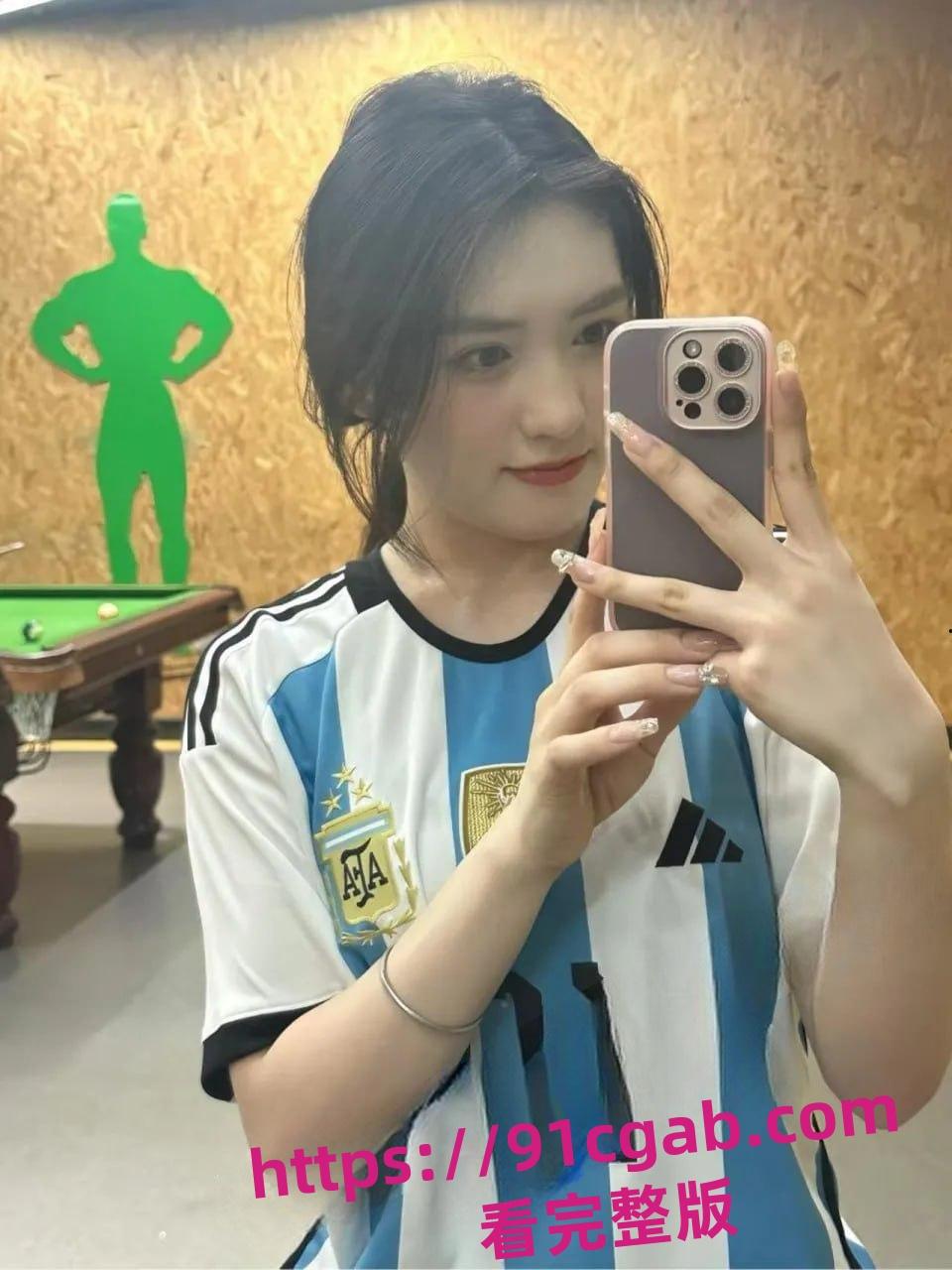 推特大神一杆钢在出新瓜，又和好兄弟酒店大战足球宝贝啦啦队长-4