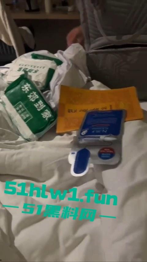 全网疯求的东郊到家封面的小姐姐，累计服务超10万人次精湛的技术配上反差的另一面你感受到了吗-8