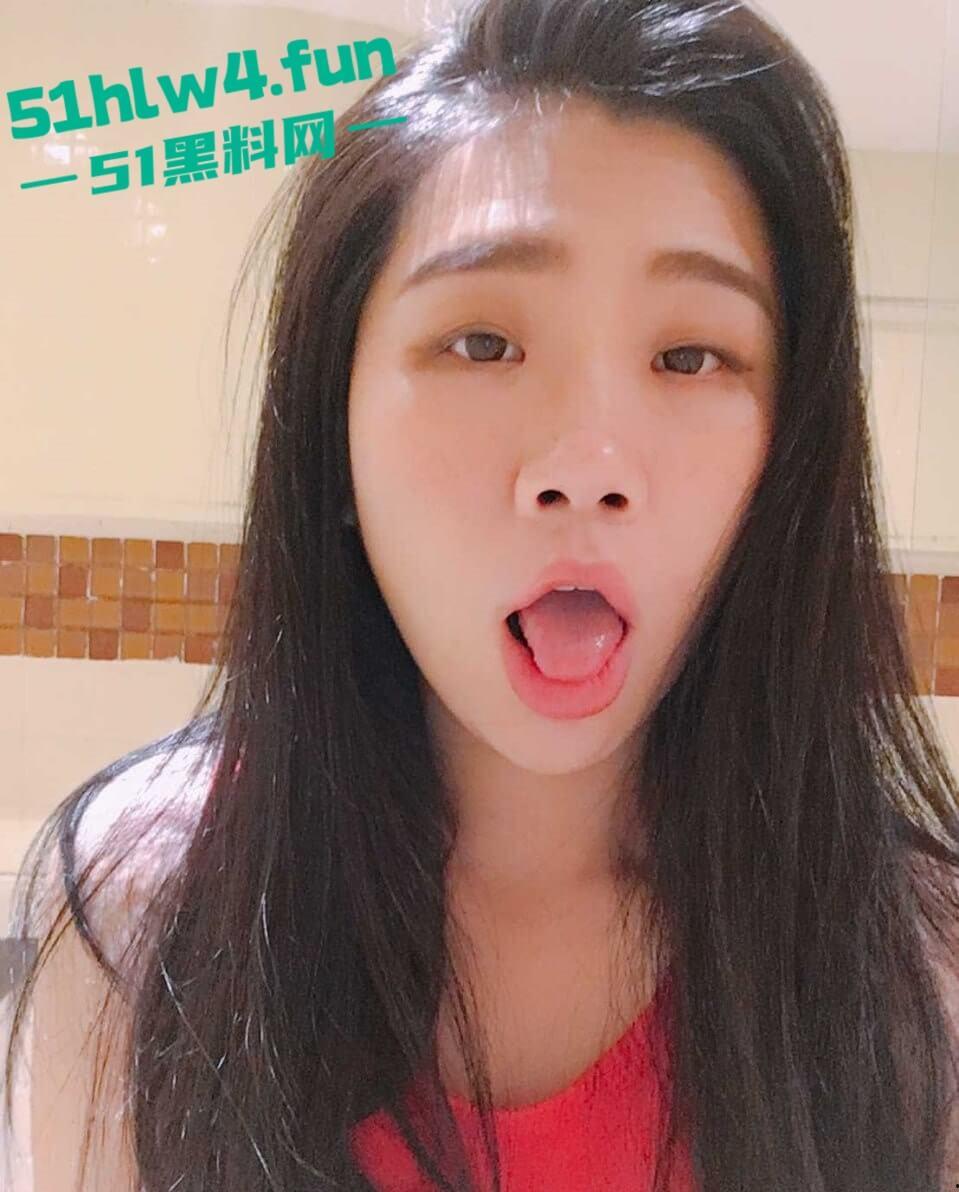 马来西亚巨乳人妻身材性感的气质白领，私下骚母狗一只背着老公和主管啪啪，不雅视图被流出。-11