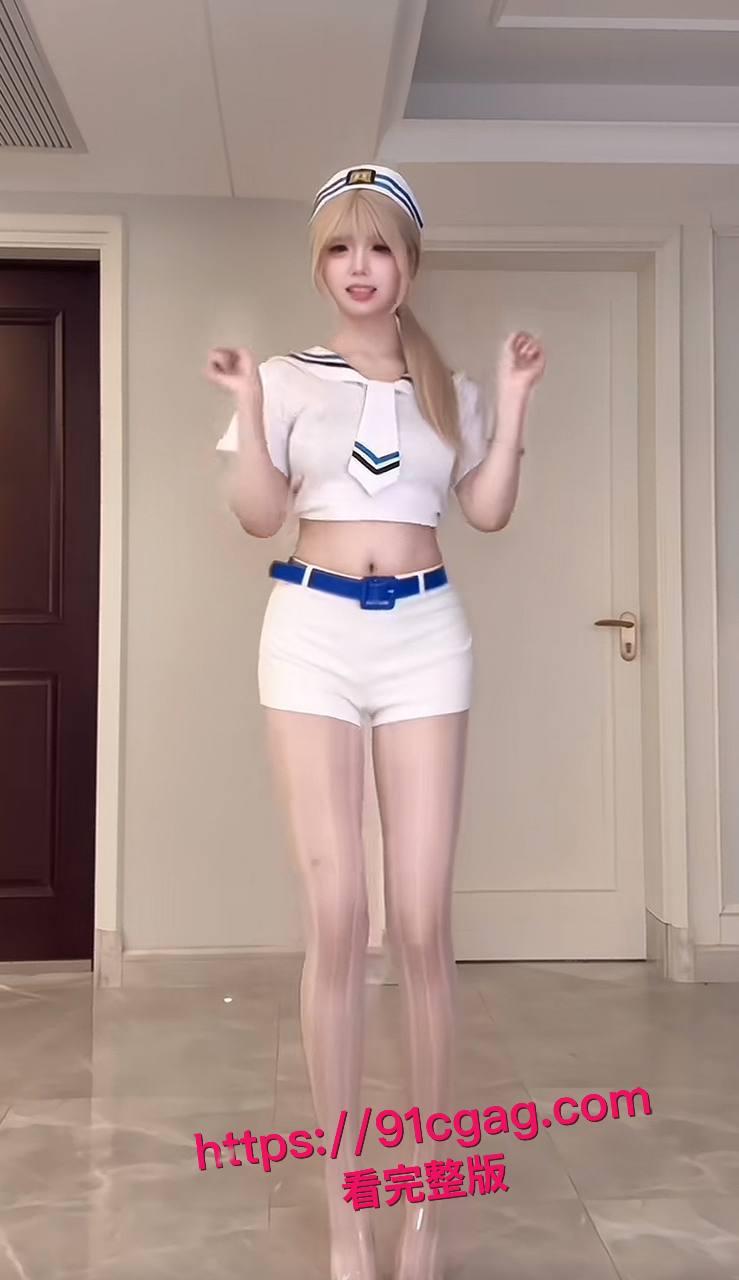 抖音220万粉丝甜美妹子九毛不帅,原来私下是脚踏多船的浪货,乱搞性伴侣传染HPV,大鸡巴深喉视频全泄露,淫乱生活让人看傻眼!-8