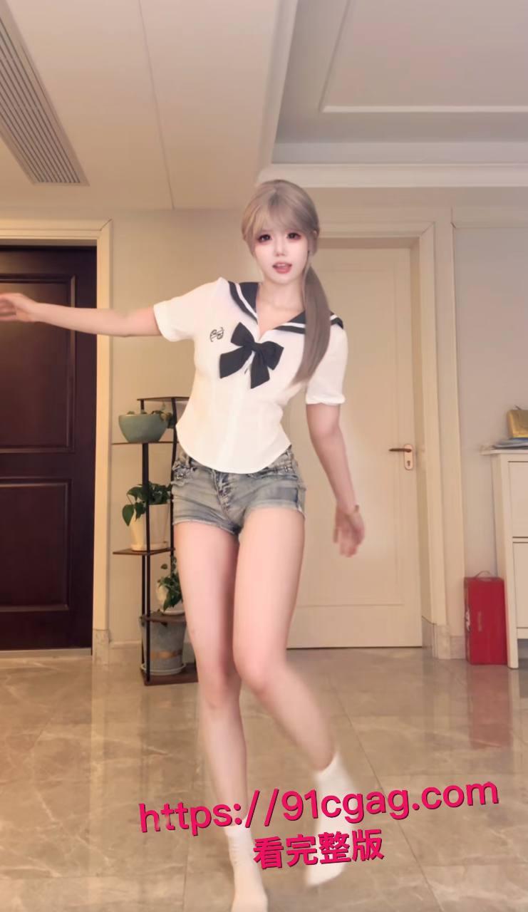 抖音220万粉丝甜美妹子九毛不帅,原来私下是脚踏多船的浪货,乱搞性伴侣传染HPV,大鸡巴深喉视频全泄露,淫乱生活让人看傻眼!-10