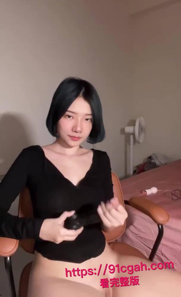 台湾知名女网红 Zhen祯 极品短发女神 吃肉棒的样子特别销魂-10