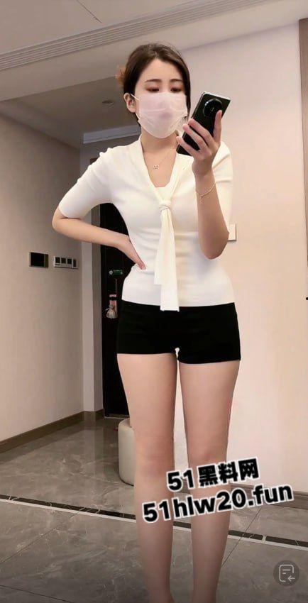 为了业绩不择手段？快手极品主播【小小张】河北一汽大众销售员露逼裸舞视频被大哥曝光！-8