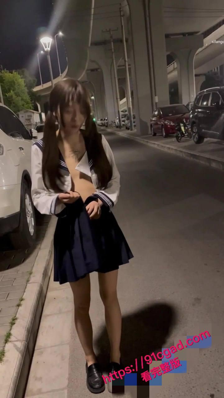 西萌工作室最新流出!涵涵和小泪深夜街头露出 户外街拍轮番争艳丽-4