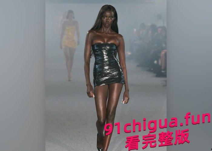 模特圈顶级黑美人 阿诺克·艾 anokyai 私下约炮白人金主视频曝光-2