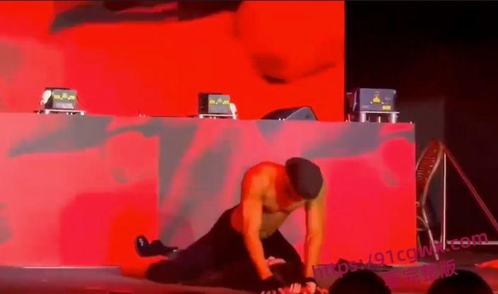 韩国妹子玩的花活就是花，超淫荡的妹子就如同是黑人们的泄欲玩具-3