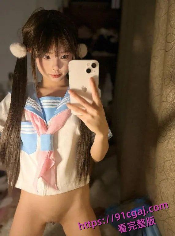 清纯反差校花嫩妹辞宝高颜值jk少女福利姬 嫩足黑丝足交侍奉金主-1